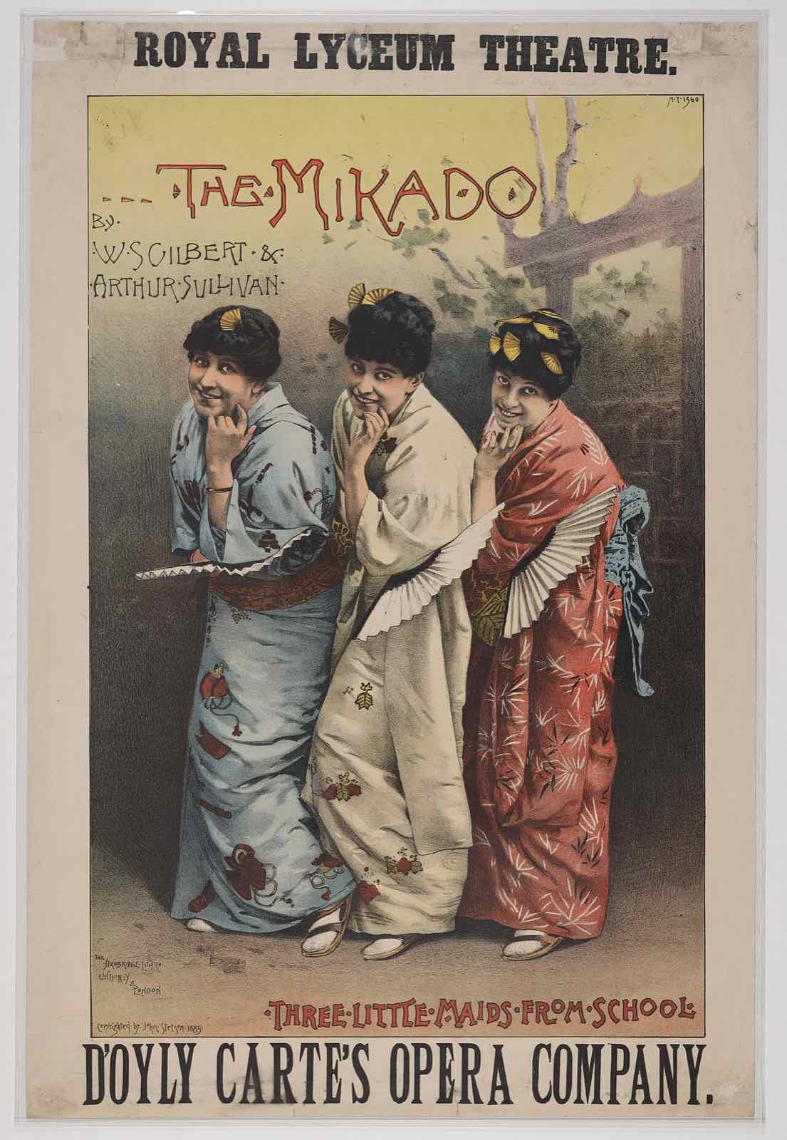 ملصق ملوّن من عام 1885 لأوبرا الميكادو تظهر فيه ثلاث أخوات من الأوبرا بالكيمونو